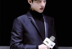 肖战家世爆料最新消息,豪门背景引热议，最新爆料曝光惊人内幕